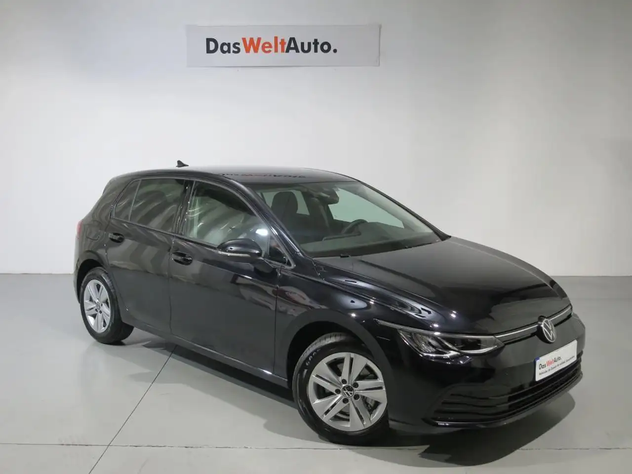 Renting Volkswagen Golf 2.0TDI Life 85kW Negro 2 2