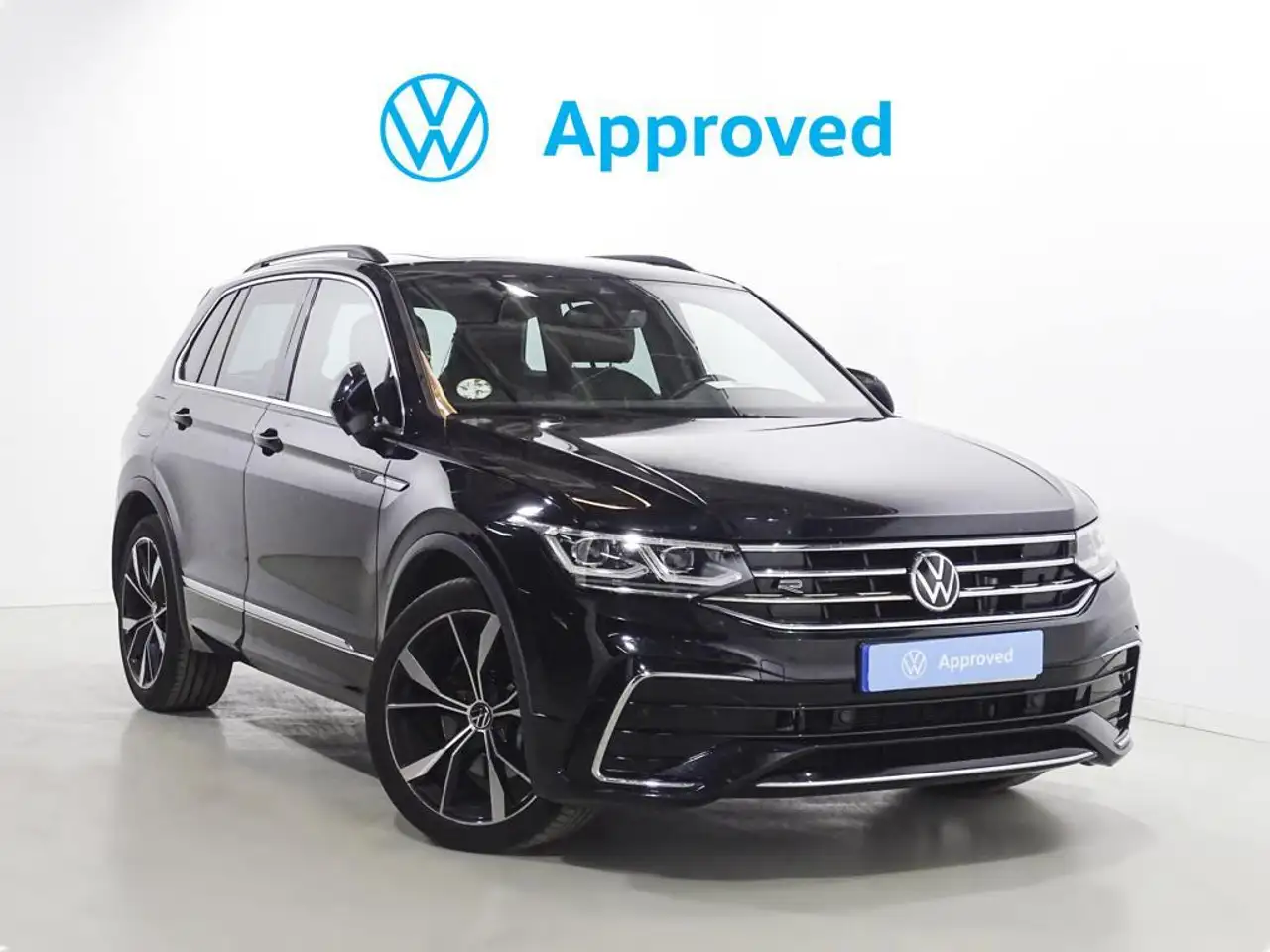 Renting Volkswagen Tiguan 2.0TDI R-Line 4Motion DSG 147kW Negro