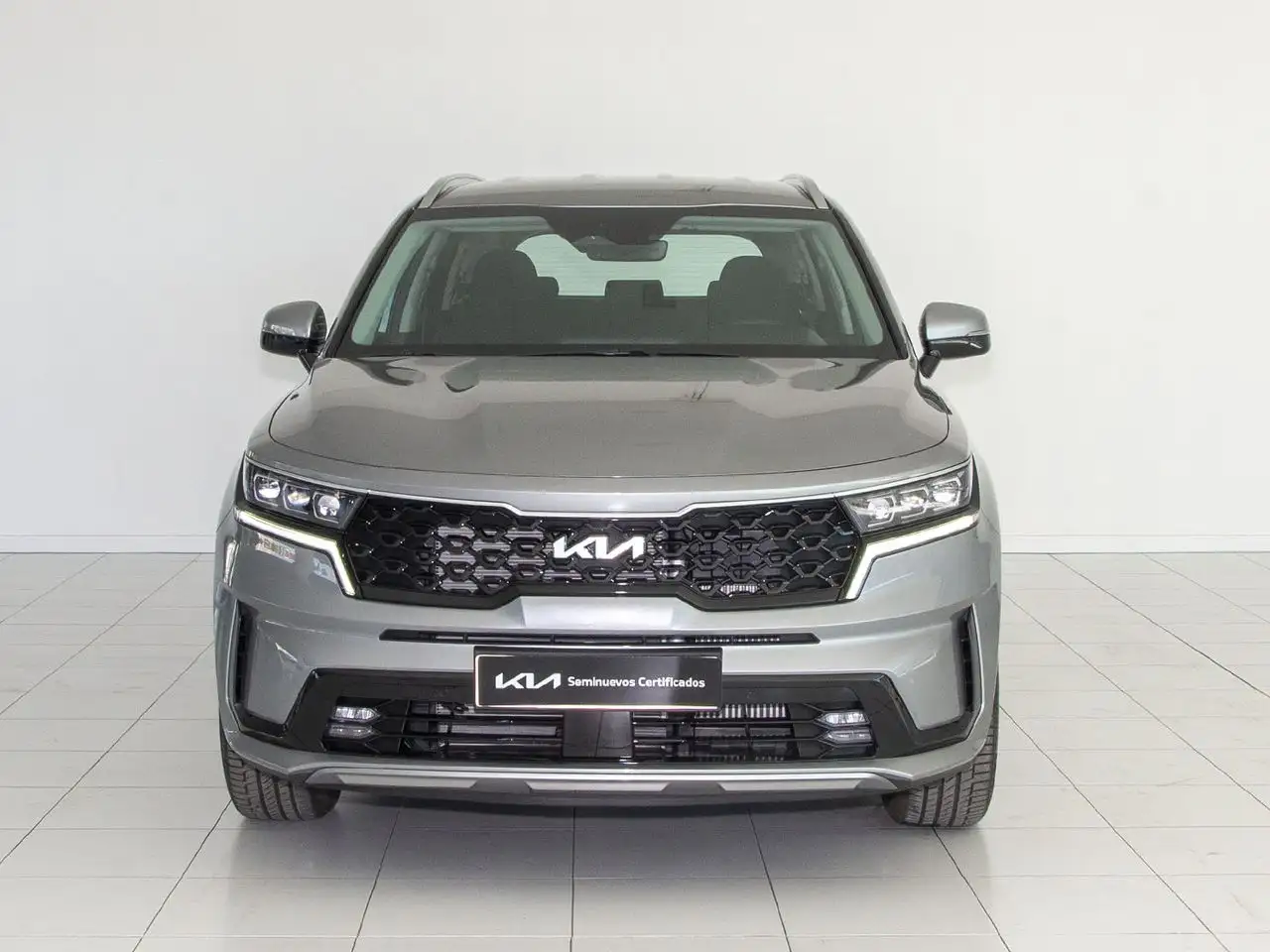 Renting Kia Sorento 2.2CRDi Drive 4×2 DCT Gris