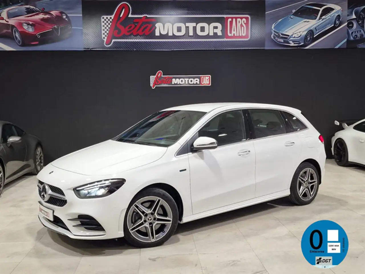 Renting Mercedes-Benz B 250 250e 8G-DCT Blanco