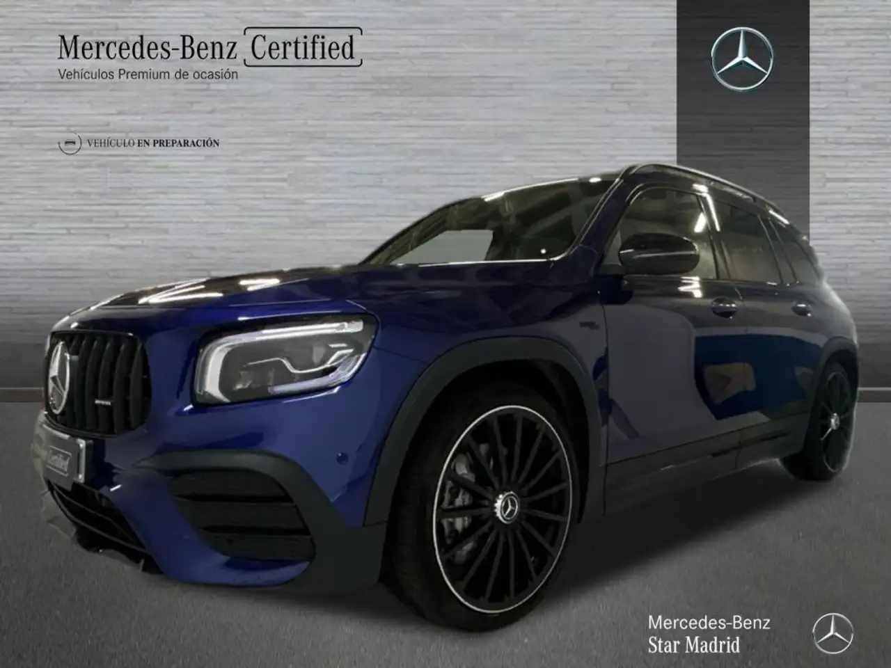 Renting Mercedes-Benz GLB 35 AMG 4Matic 8G-DCT Azul