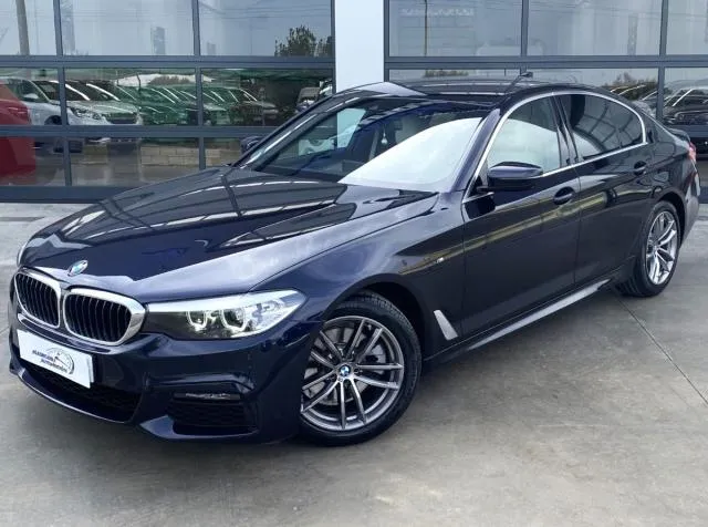 Renting BMW Serie 5 520e