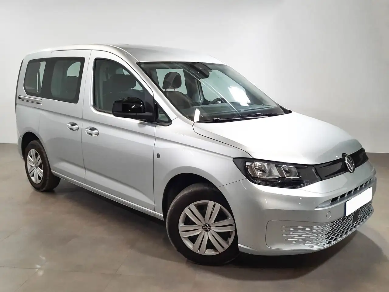 Renting Volkswagen Caddy Origin 2.0 TDI 75 kW (102 CV) Gris