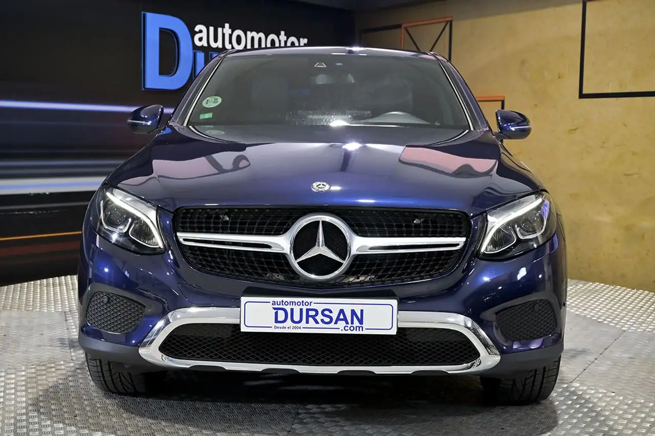 Renting Mercedes-Benz GLC 250 Coupé d 4MATIC Azul