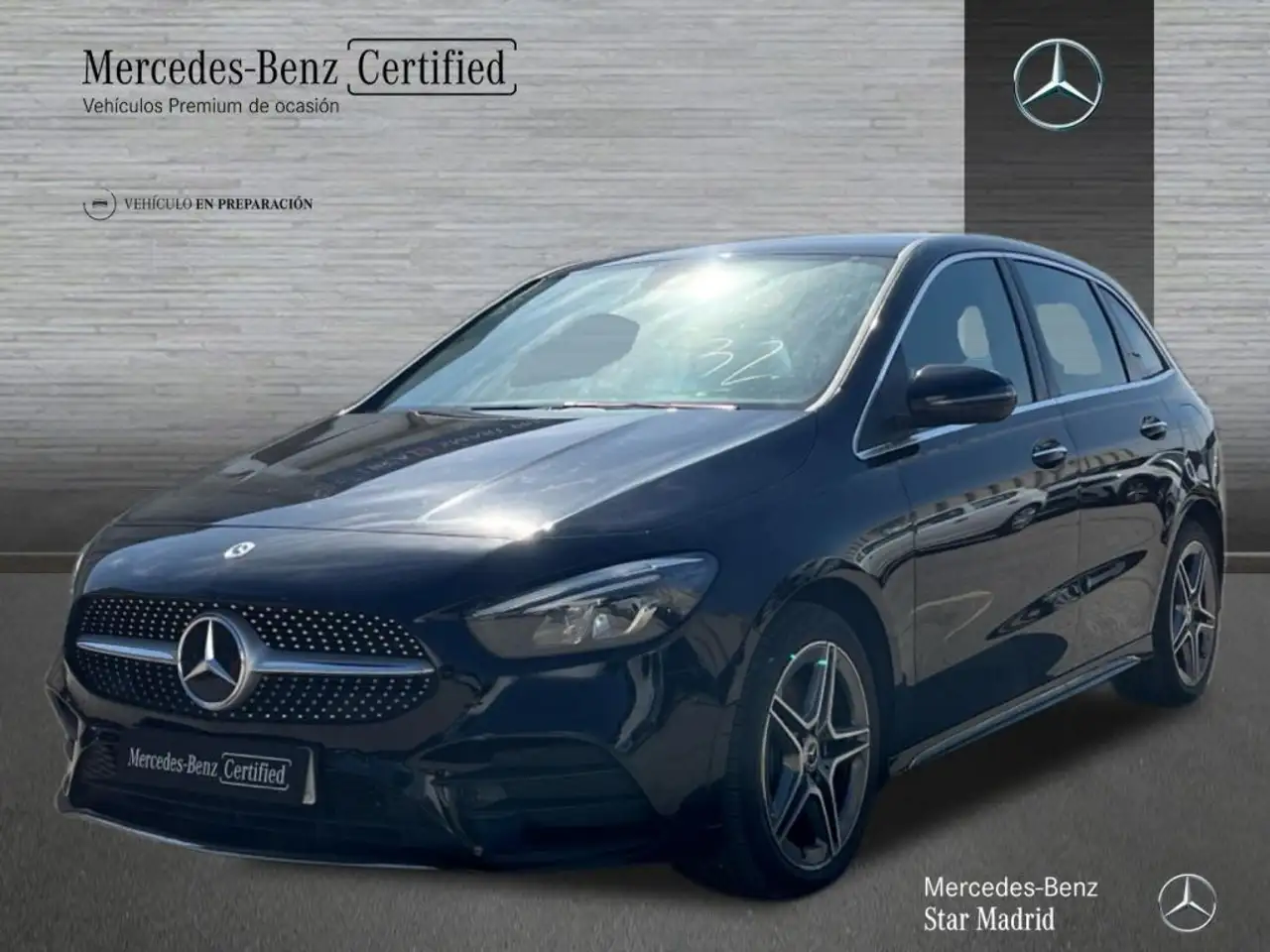 Renting Mercedes-Benz B 250 e Negro 1 1