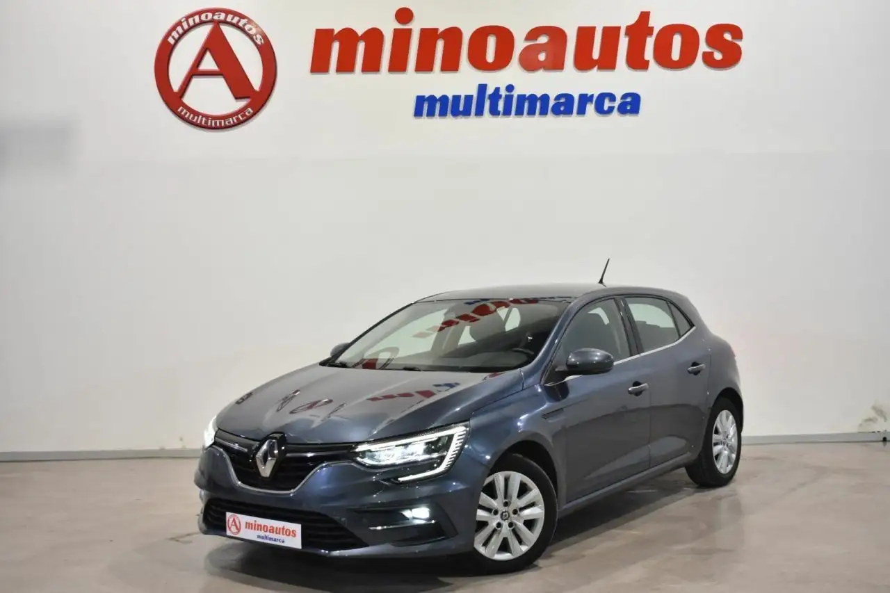 Renting Renault Megane IV 1.5 BLUE DCI 115 CV EDC BUSINESS Gris