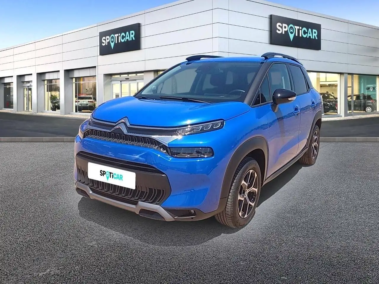 Renting Citroen C3 Aircross Puretech S&S Shine 110 Azul