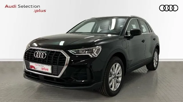 Renting Audi Q3 TFSIe Advanced 45 TFSI e 180 kW (245 CV) S tronic