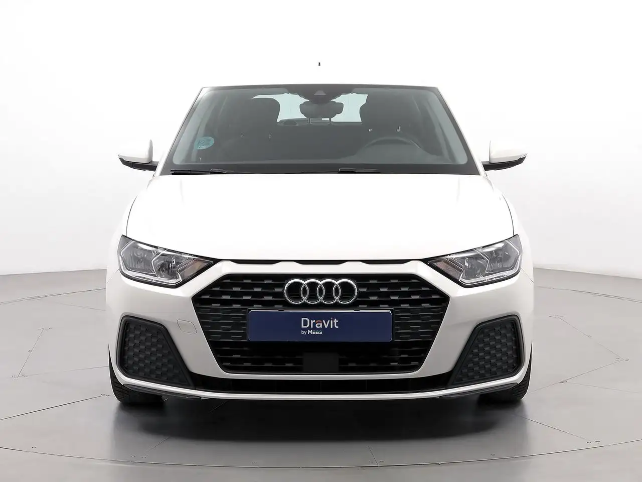 Renting Audi A1 Sportback 25 TFSI Blanco 5