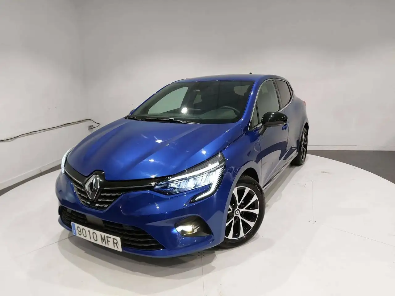 Renting Renault Clio TCe Techno 67kW Techno Azul