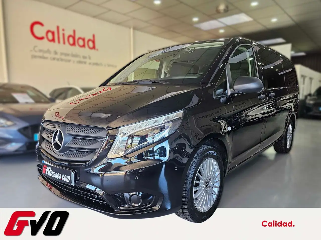 Renting Mercedes-Benz Vito M1 116 CDI AT160CV TOURER PRO LARGA 9 PLAZAS+ Negro