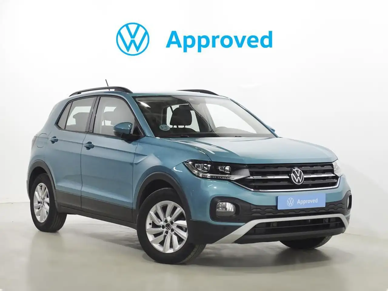 Renting Volkswagen T-Cross 1.0 TSI Advance Azul