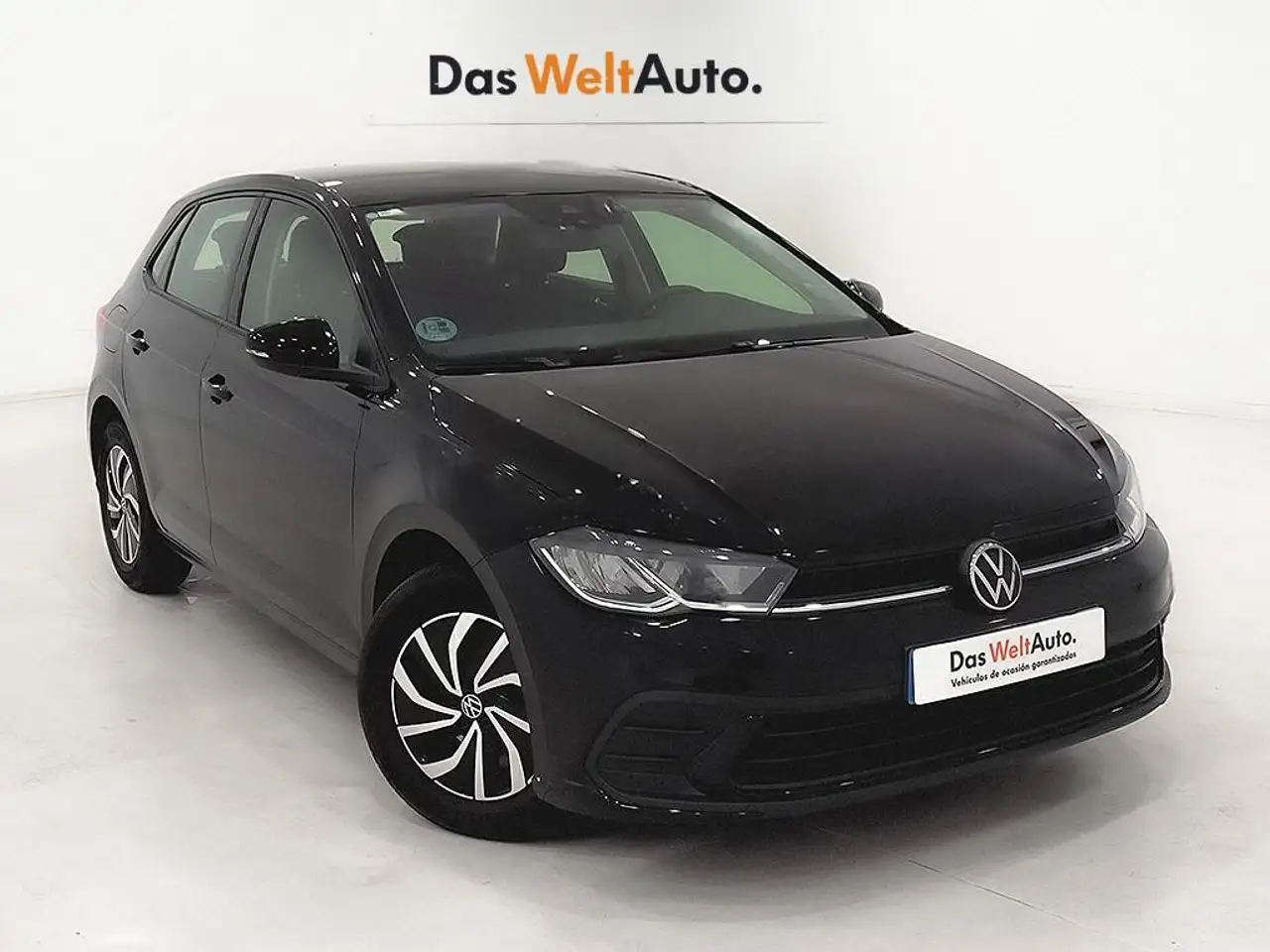 Renting Volkswagen Polo 1.0 TSI Life DSG 70kW Negro 4