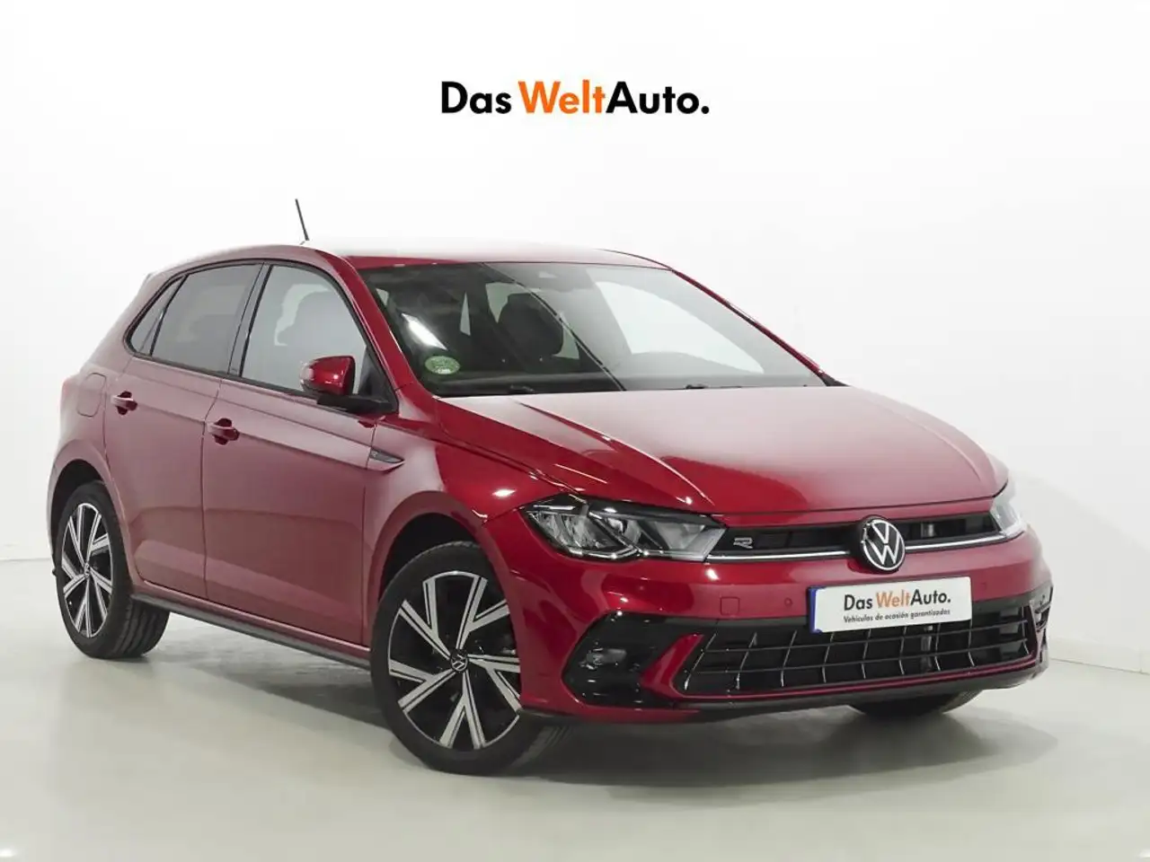 Renting Volkswagen Polo 1.0 TSI R-Line DSG 81kW Rojo 2