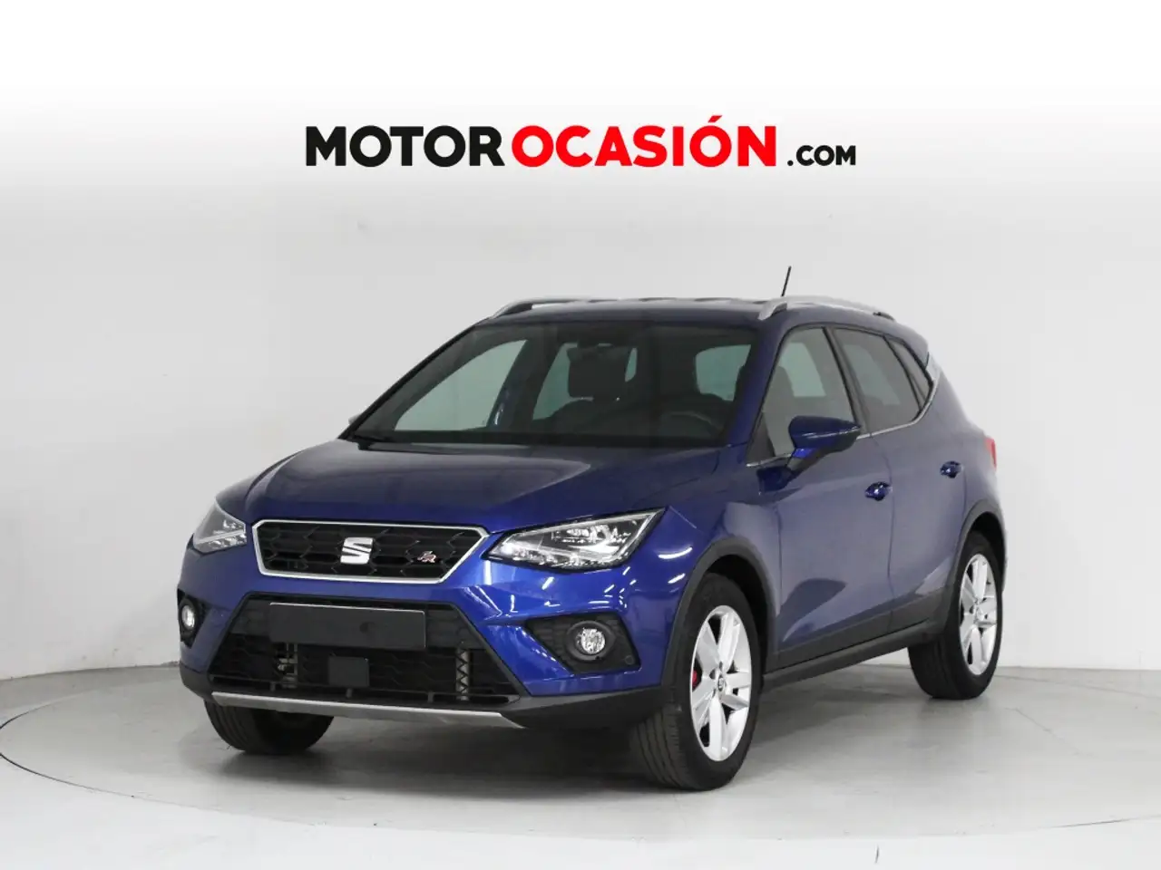 Renting SEAT Arona 1.0 TSI S&S FR DSG7 110 Azul