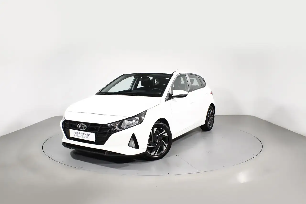 Renting Hyundai i20 1.2 MPI Klass Blanco 2