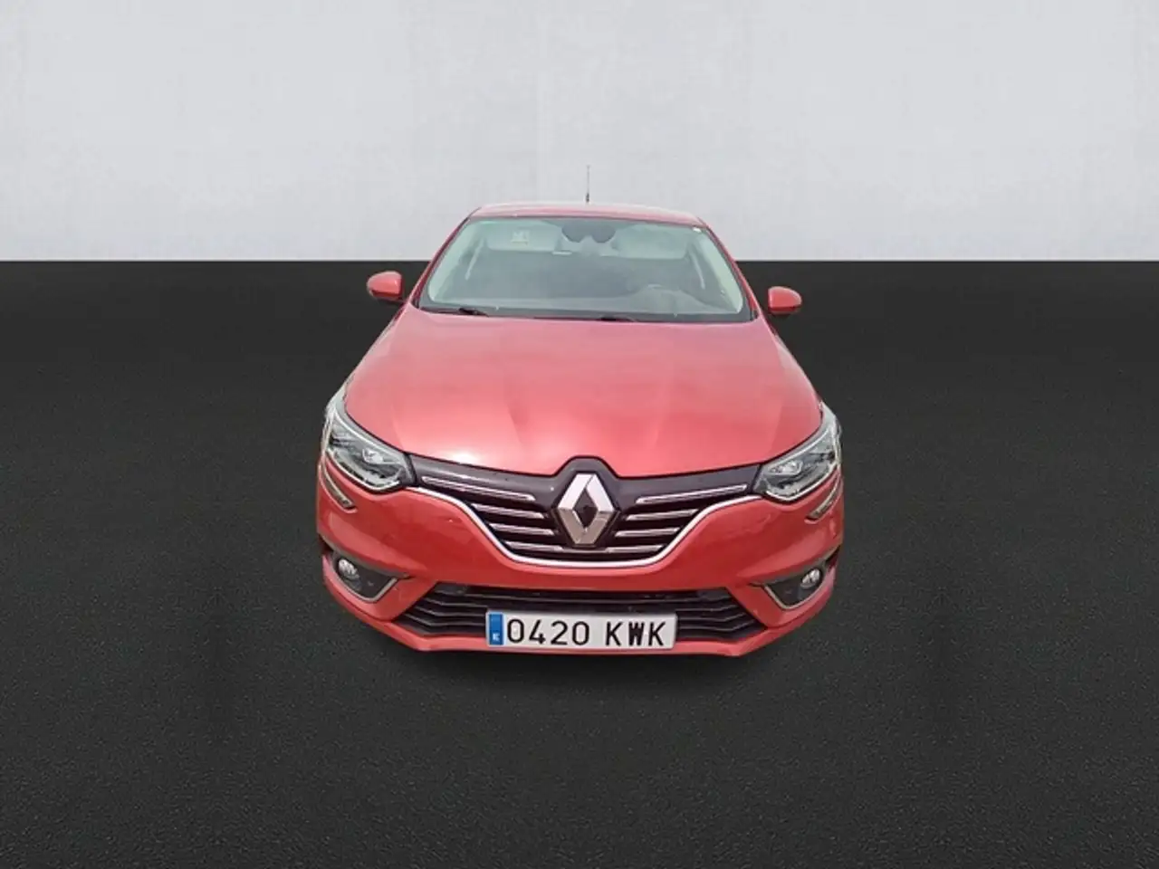 Renting Renault Megane 1.3 TCe GPF Zen EDC 103kW Rojo