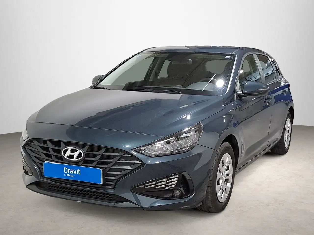 Renting Hyundai i30 1.5 DPI Essence 110 Azul 1