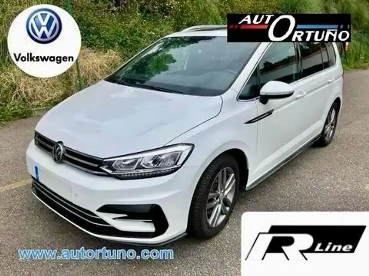 Renting Volkswagen Touran 1.5 TSI EVO Sport DSG7 110kW RAC Blanco