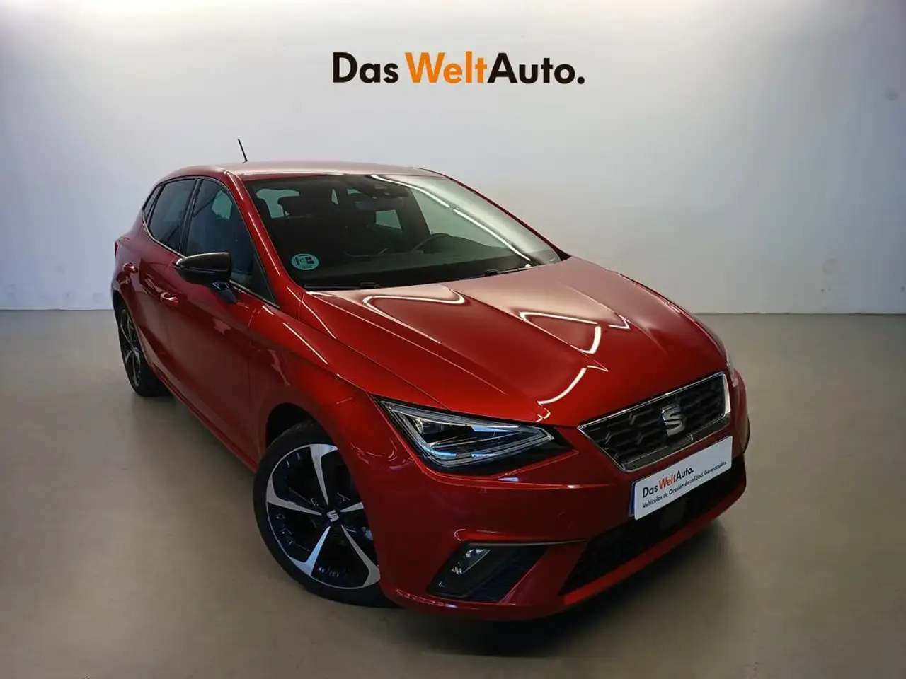 Renting SEAT Ibiza 1.5 TSI S&S FR XS DSG7 150 Rojo 1