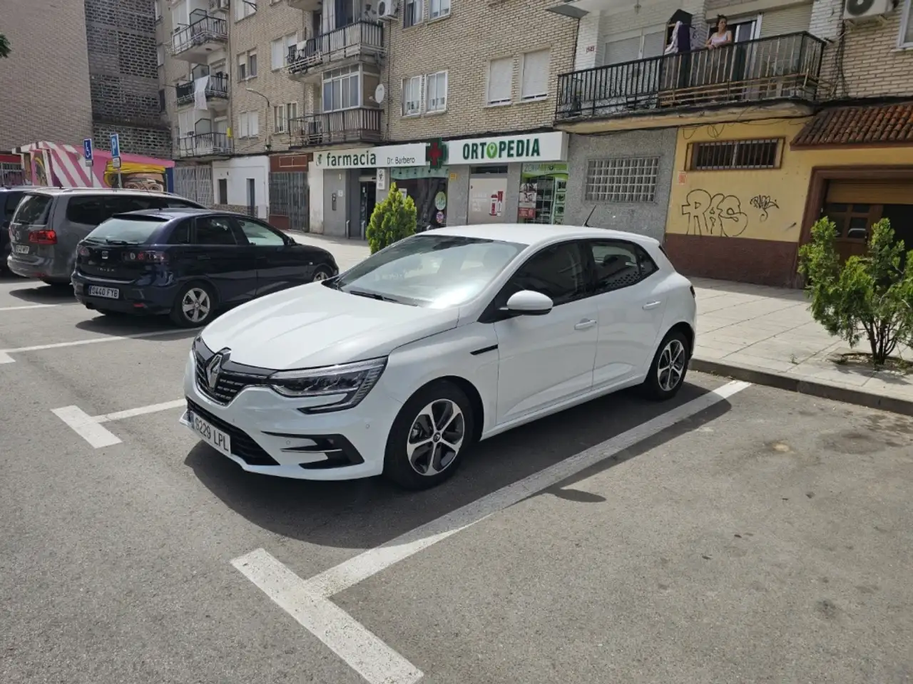 Renting Renault Megane 1.5dCi Blue Life 85kW Blanco