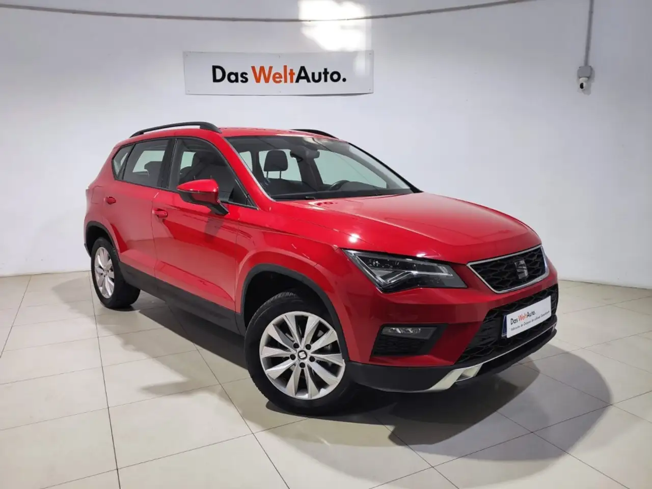 Renting SEAT Ateca 1.6TDI CR S&S Ecomotive Style Rojo