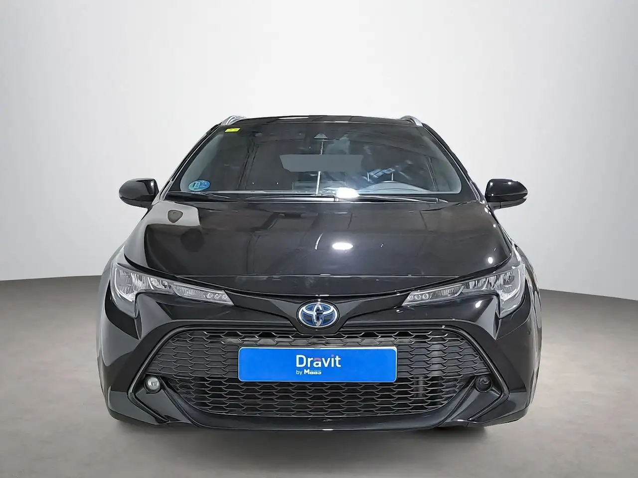 Renting Toyota Corolla 1.8 125H ACTIVE TECH E-CVT TOU SPORT Negro