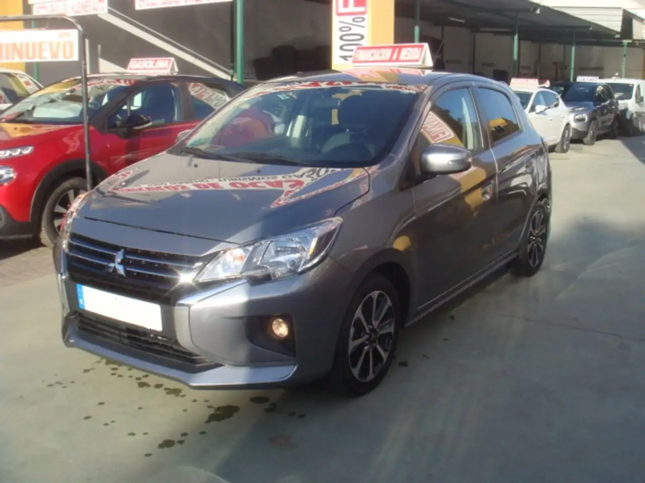 Renting Mitsubishi Space Star 120 MPI Kaiteki Gris