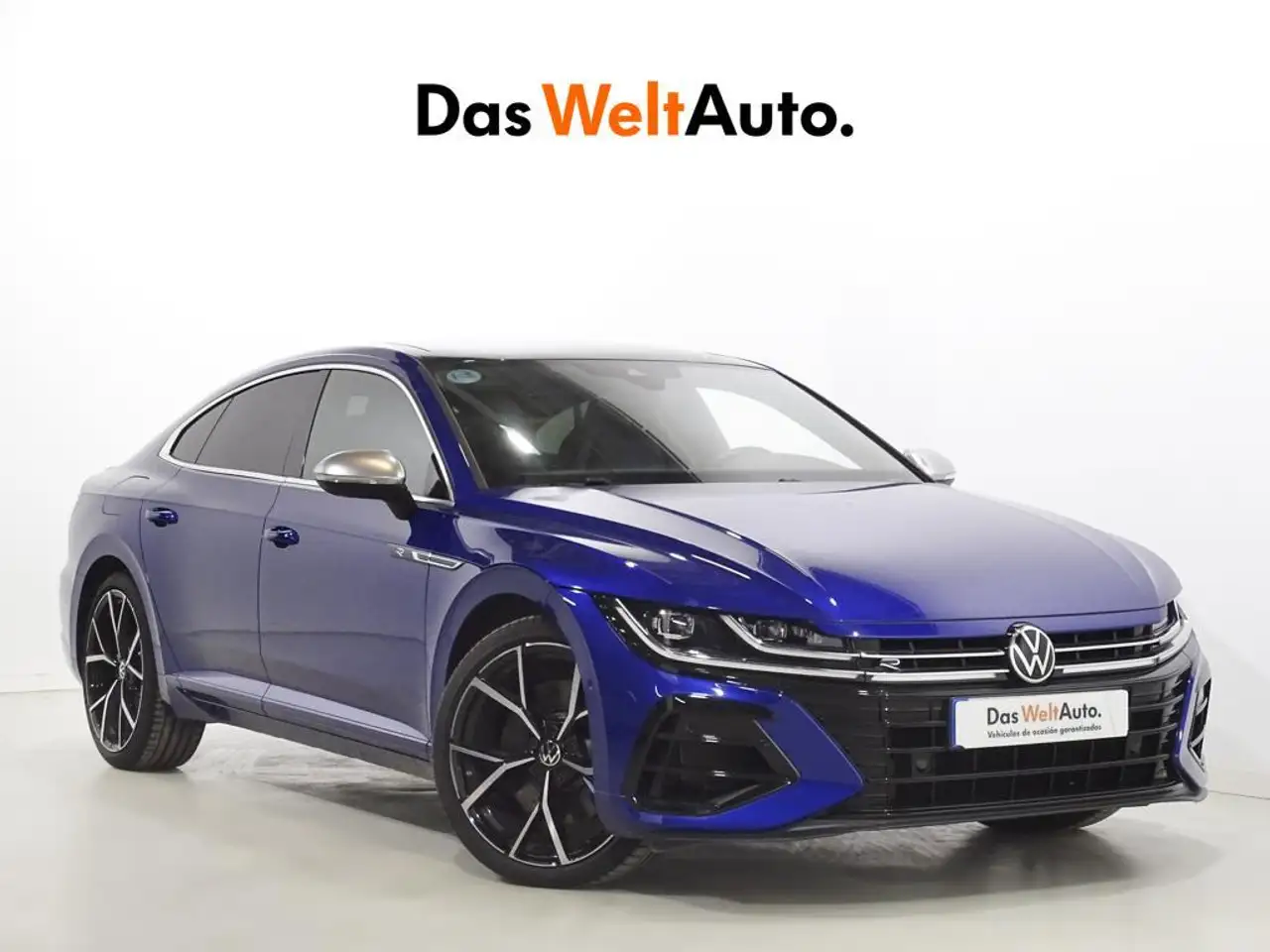 Renting Volkswagen Arteon 2.0 TSI R DSG7 235kW Azul 1