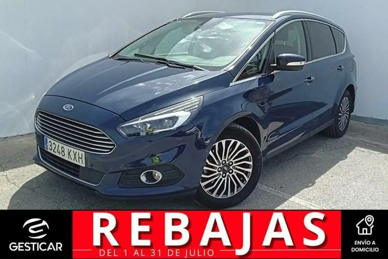 Renting Ford S-Max 2.0TDCi Panther Titanium 150 Azul