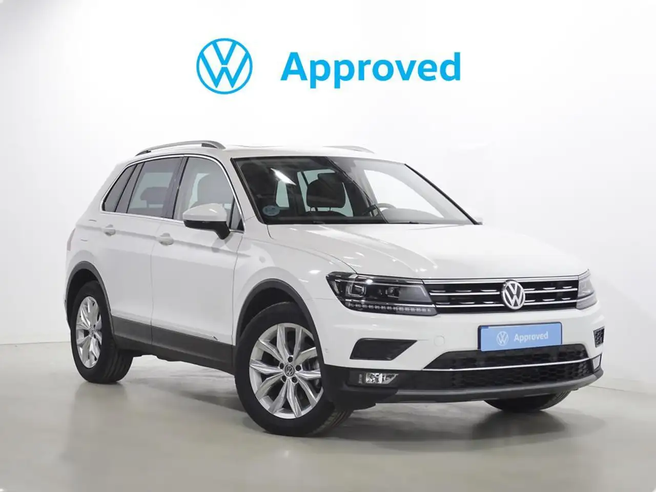 Renting Volkswagen Tiguan 2.0TDI Sport DSG 110kW Blanco