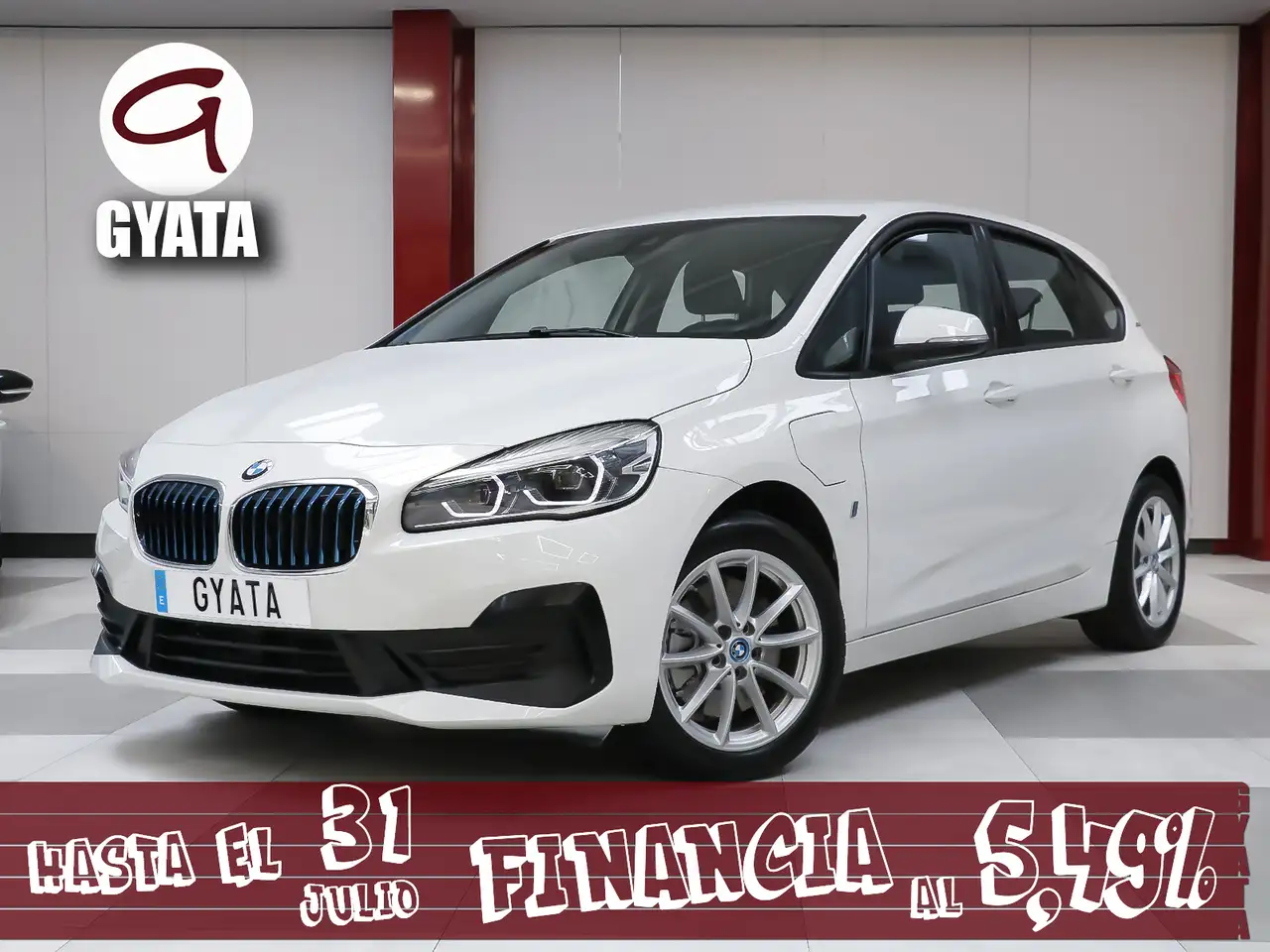 Renting BMW 225 225xe iPerformance Active Tourer Blanco 3