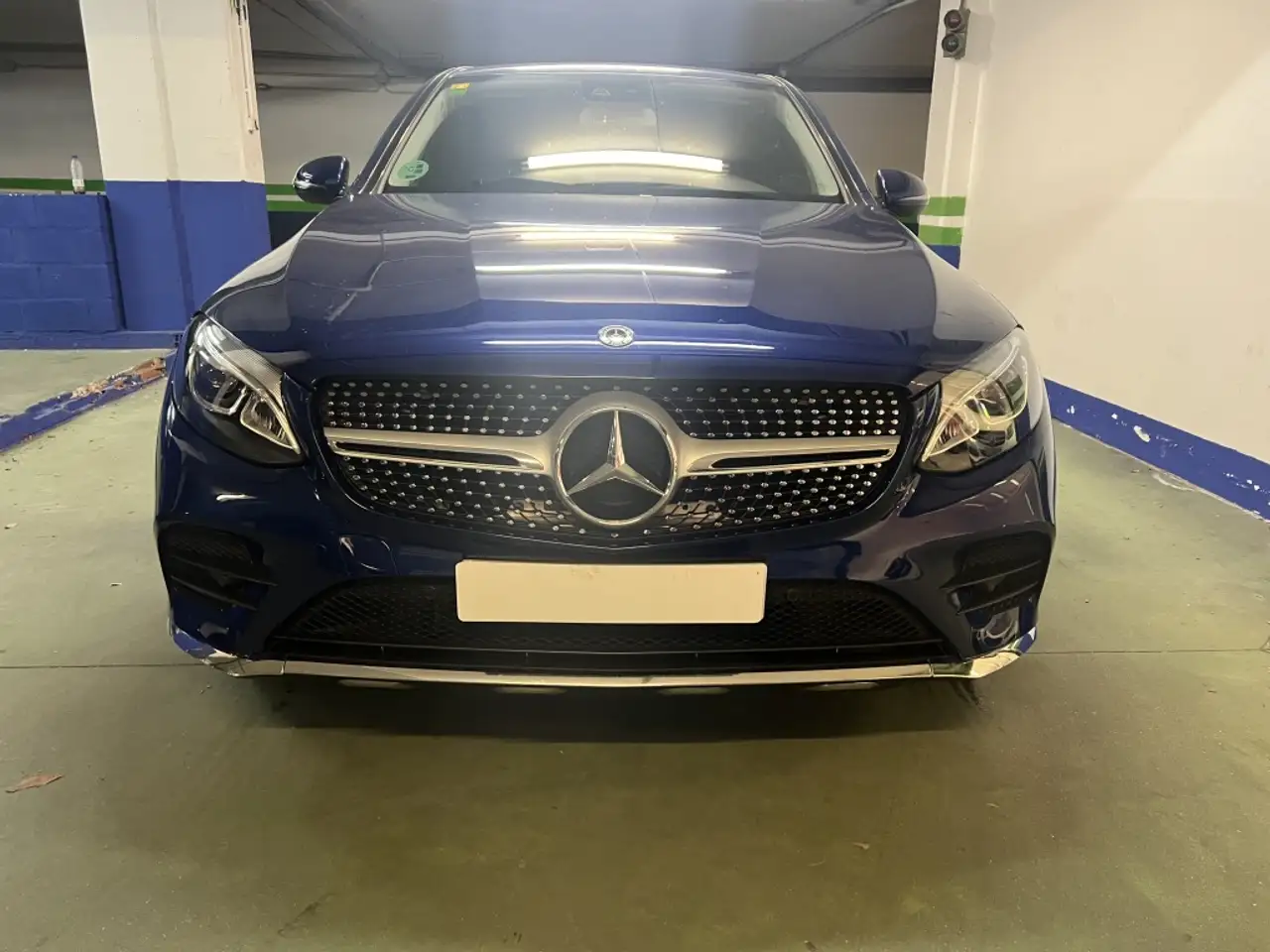 Renting Mercedes-Benz GLC 300 300de 4Matic 9G-Tronic Negro 1