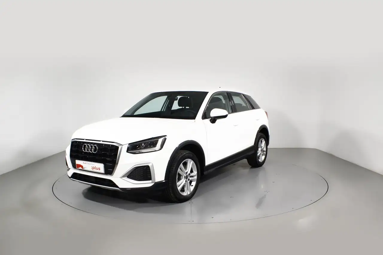 Renting Audi Q2 35 TDI Advanced S tronic 110kW Blanco