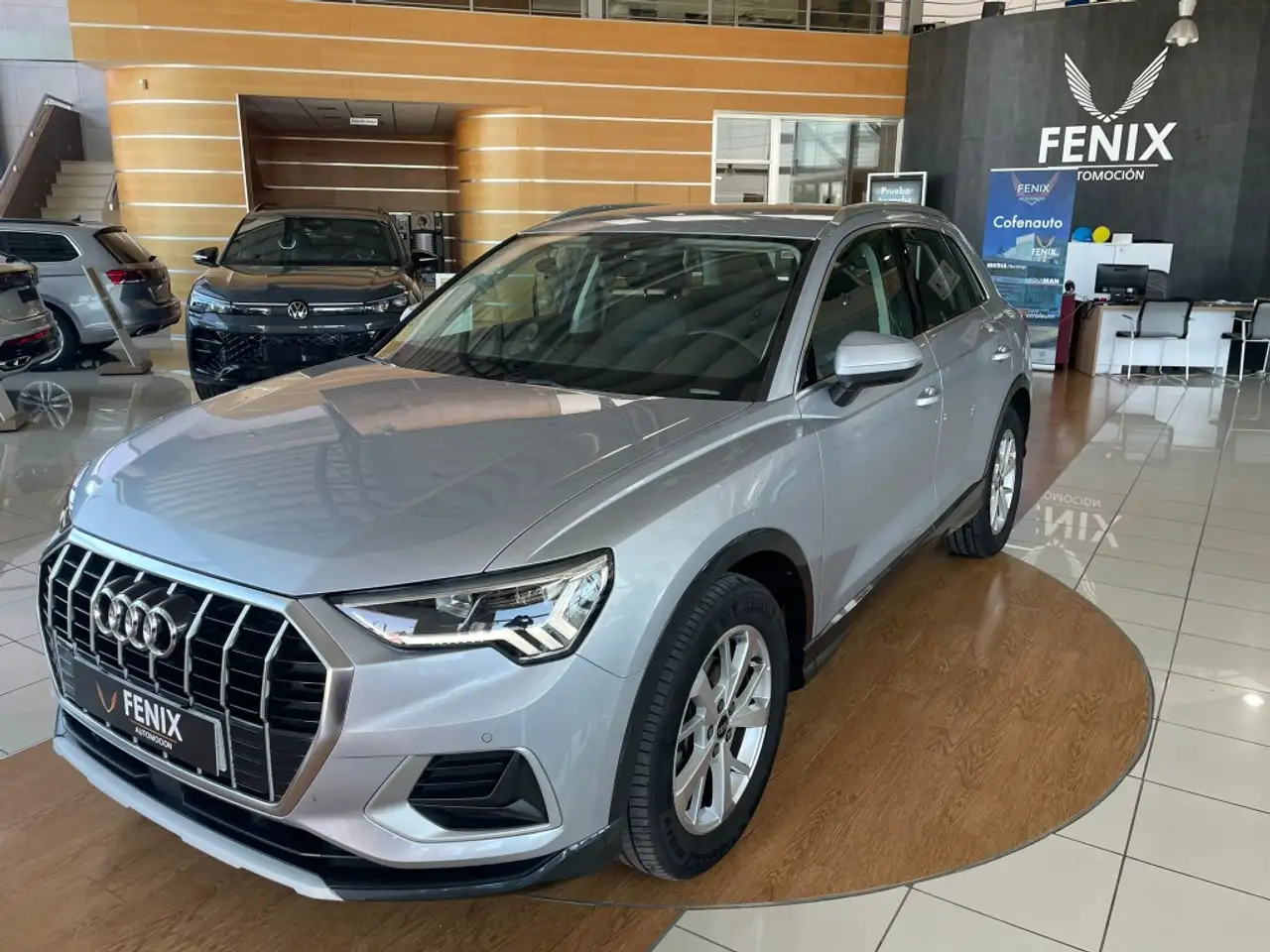 Renting Audi Q3 35 TDI Advanced S tronic 110kW Plateado 1