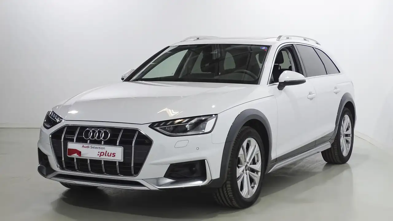 Renting Audi A4 allroad 40 TDI quattro S-Tronic 150kW Blanco