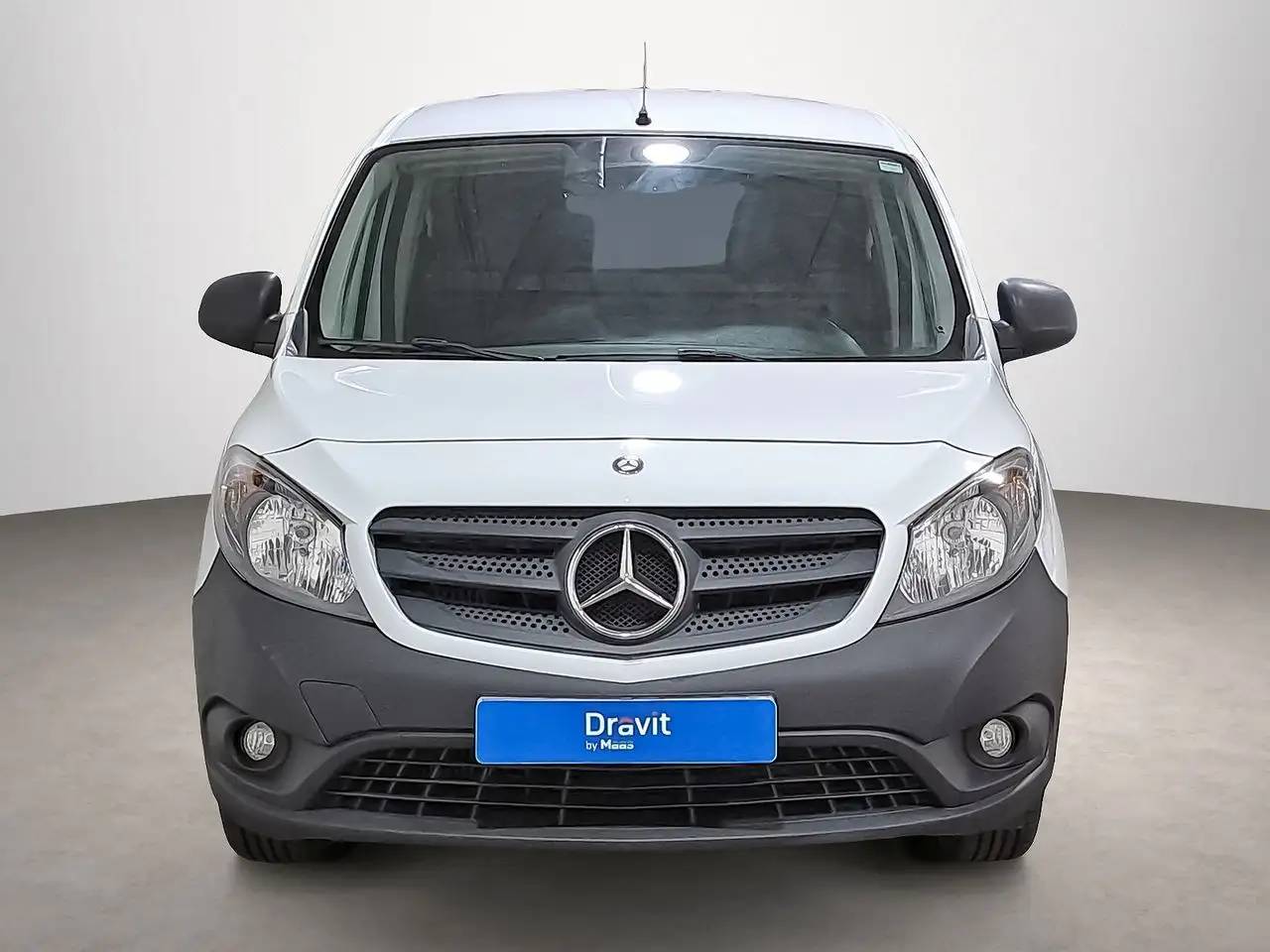 Renting Mercedes-Benz Citan N1 FURGON 1.5 109 CDI BE LWB 4P Blanco