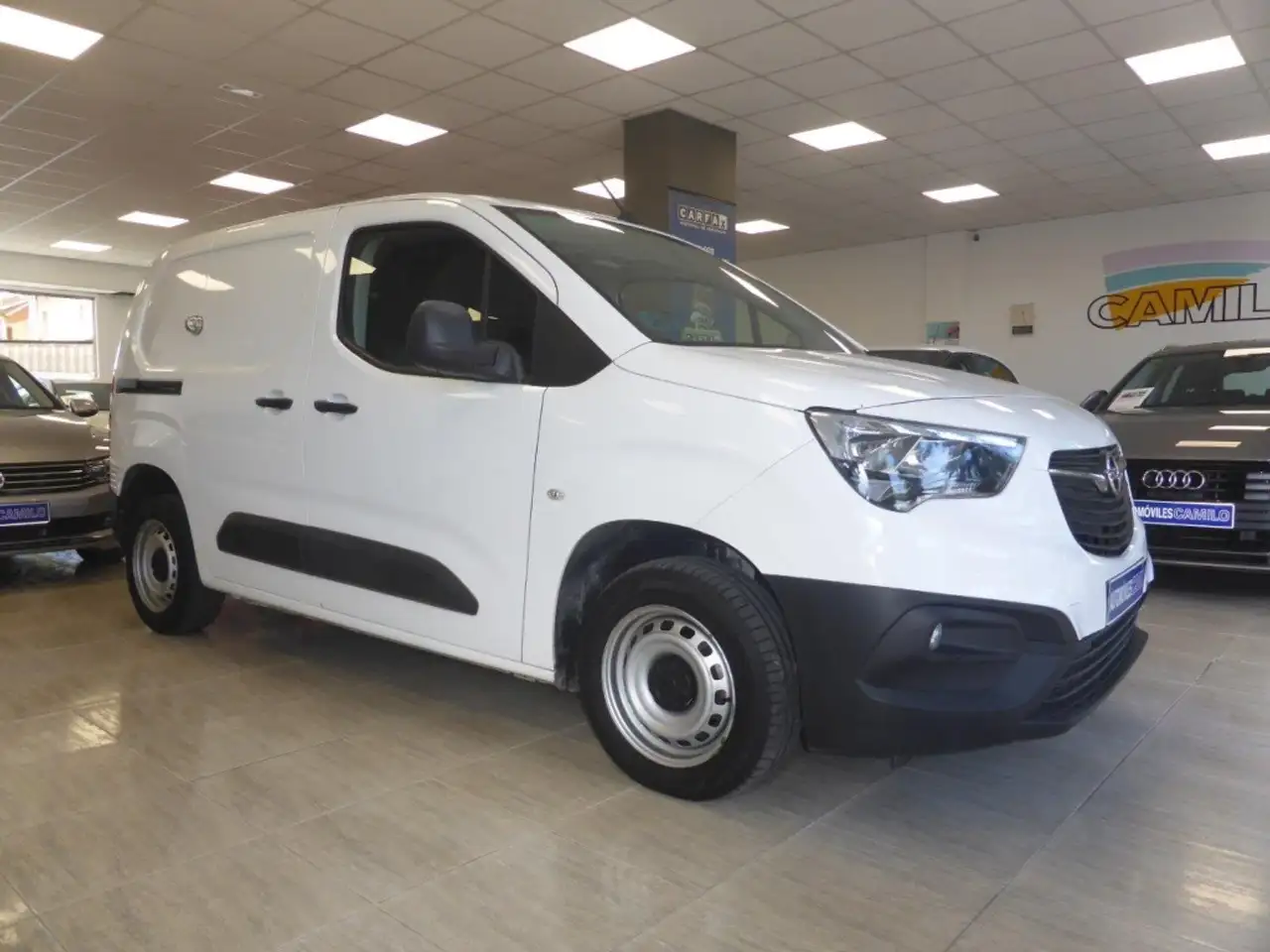 Renting Opel Combo N1 Cargo 1.5TD S&S L 650 Express 100
