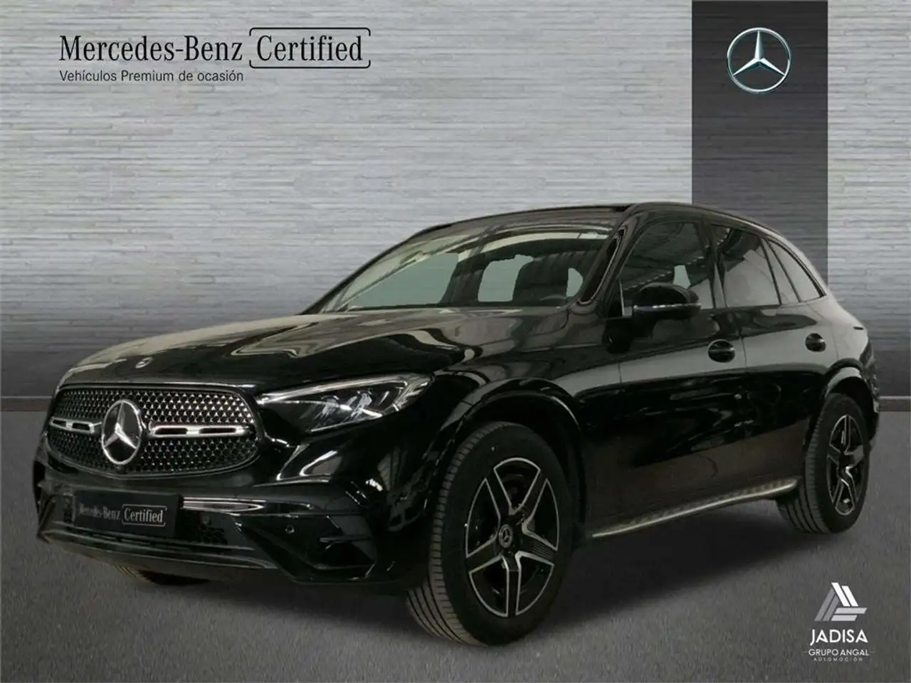 Renting Mercedes-Benz GLC 220 d 4MATIC 4