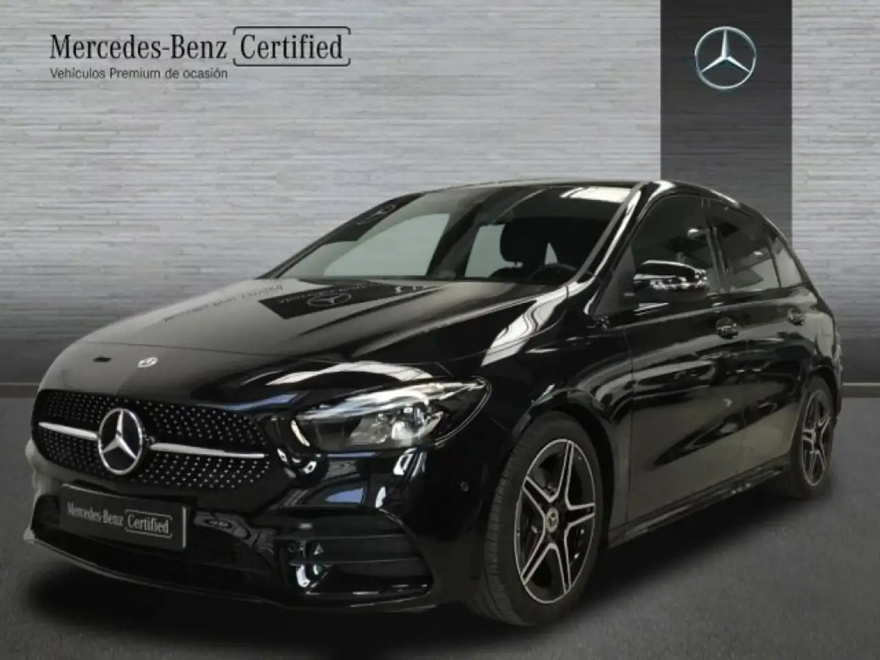 Renting Mercedes-Benz B 180 d AMG Line (EURO 6d) Negro 1