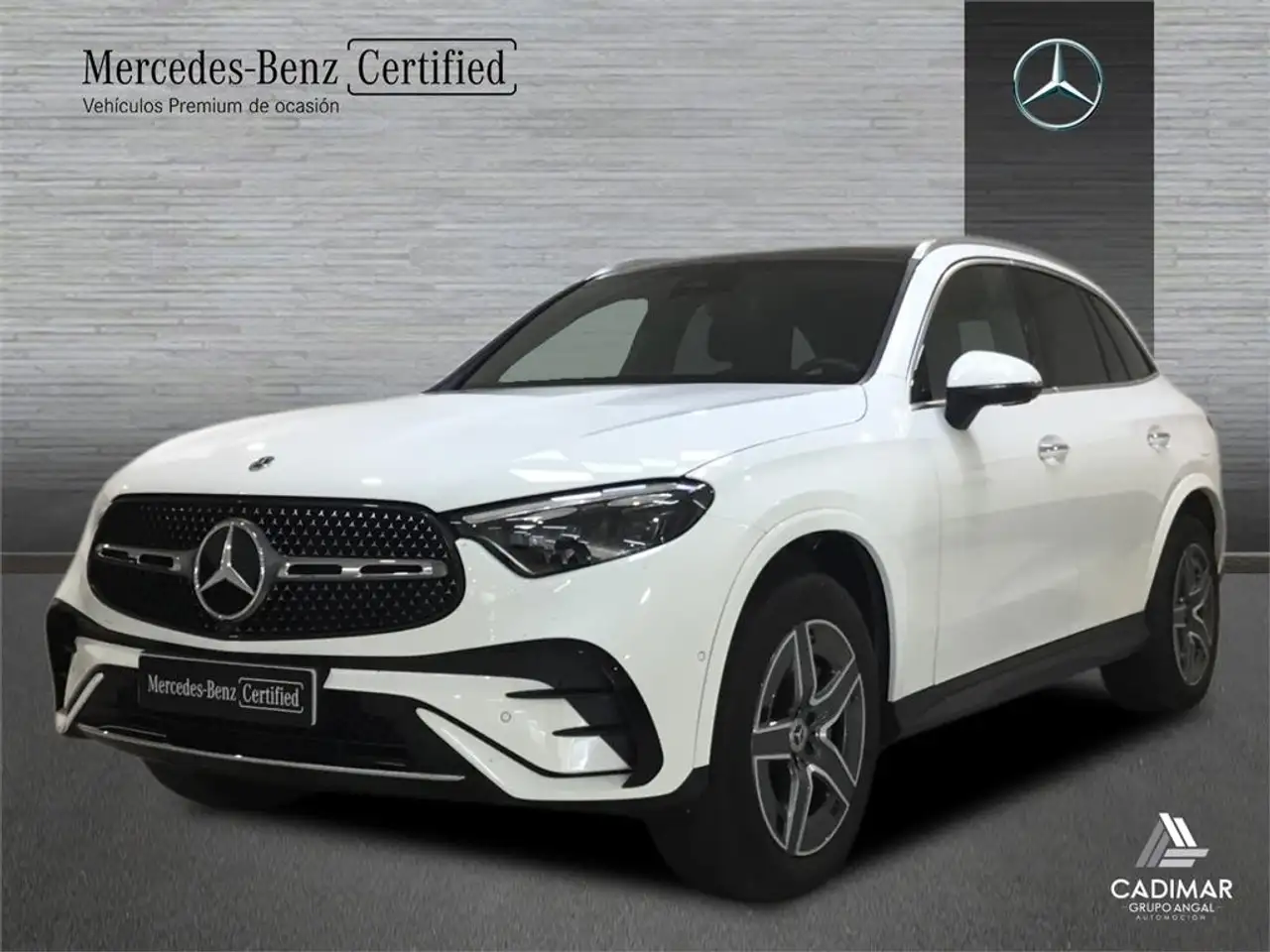 Renting Mercedes-Benz GLC 300 de 4MATIC 4