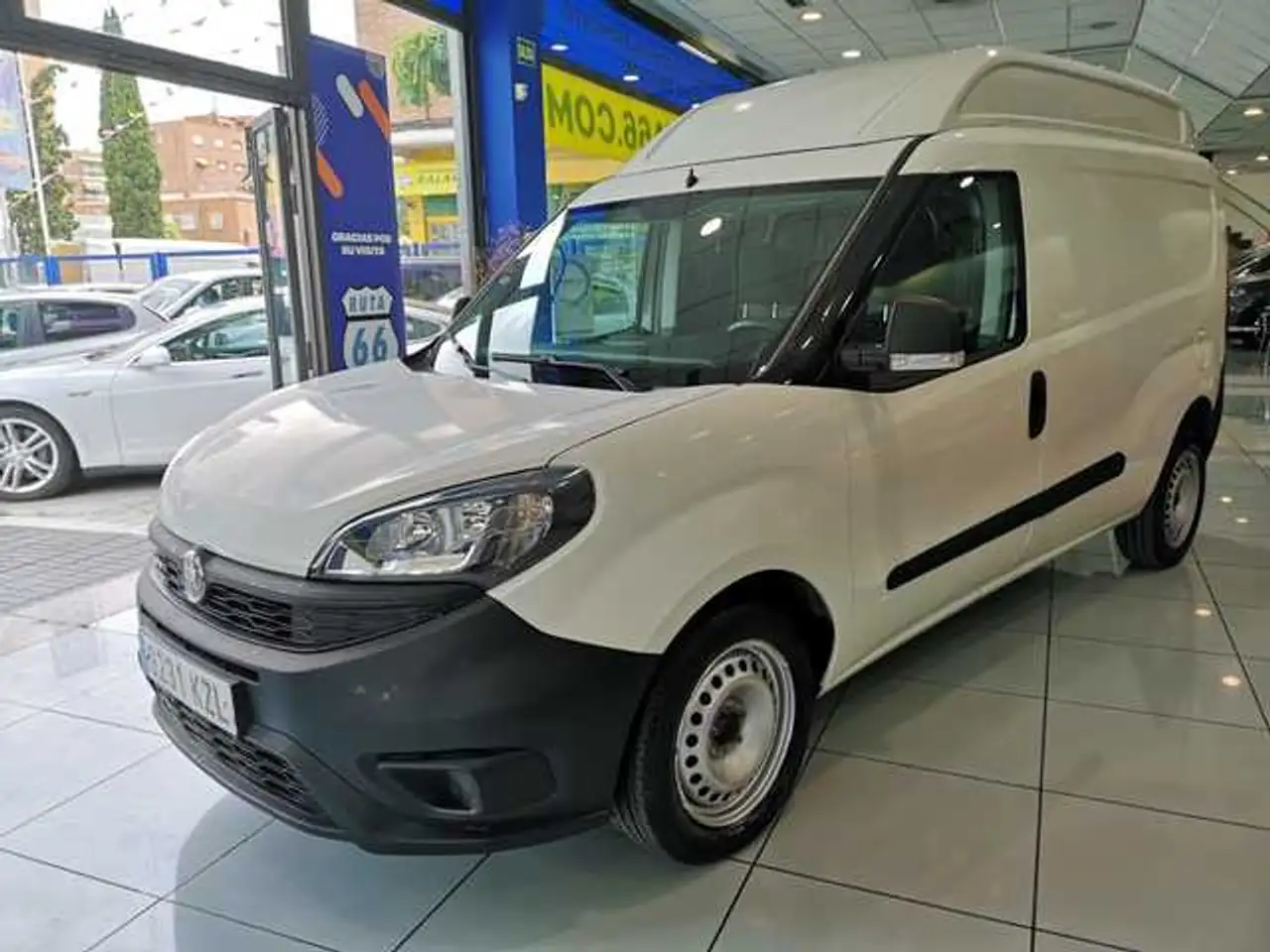 Renting Fiat Dobló Combi 1.3Mjt SX Maxi 70kW N1 Blanco