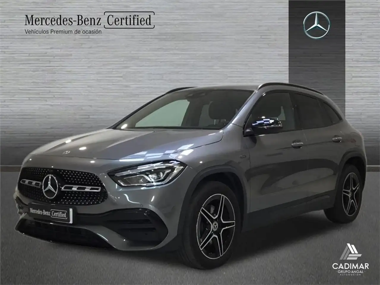 Renting Mercedes-Benz GLA 250 e 2