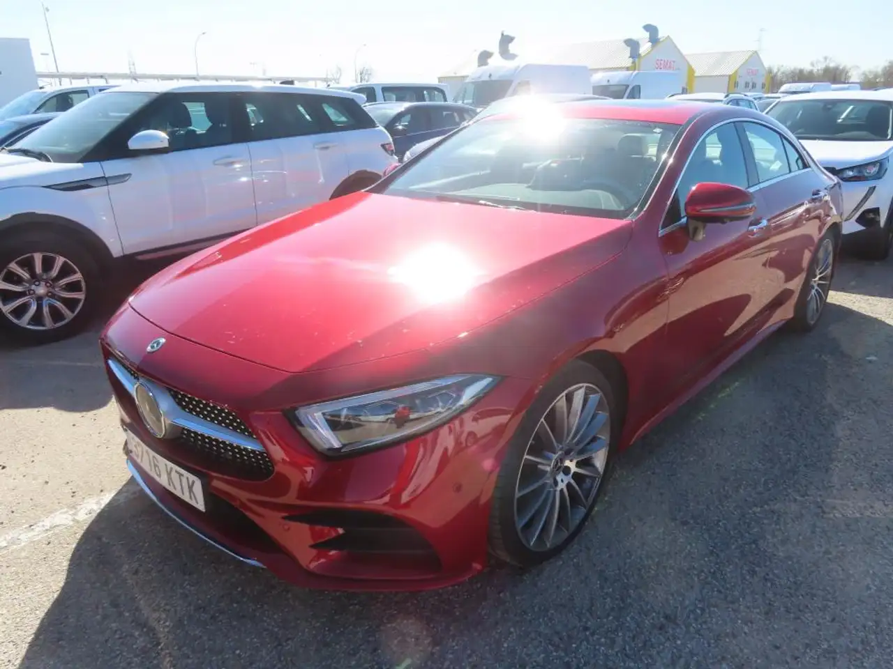 Renting Mercedes-Benz CLS 450 EQ Boost 4Matic Aut. Rojo