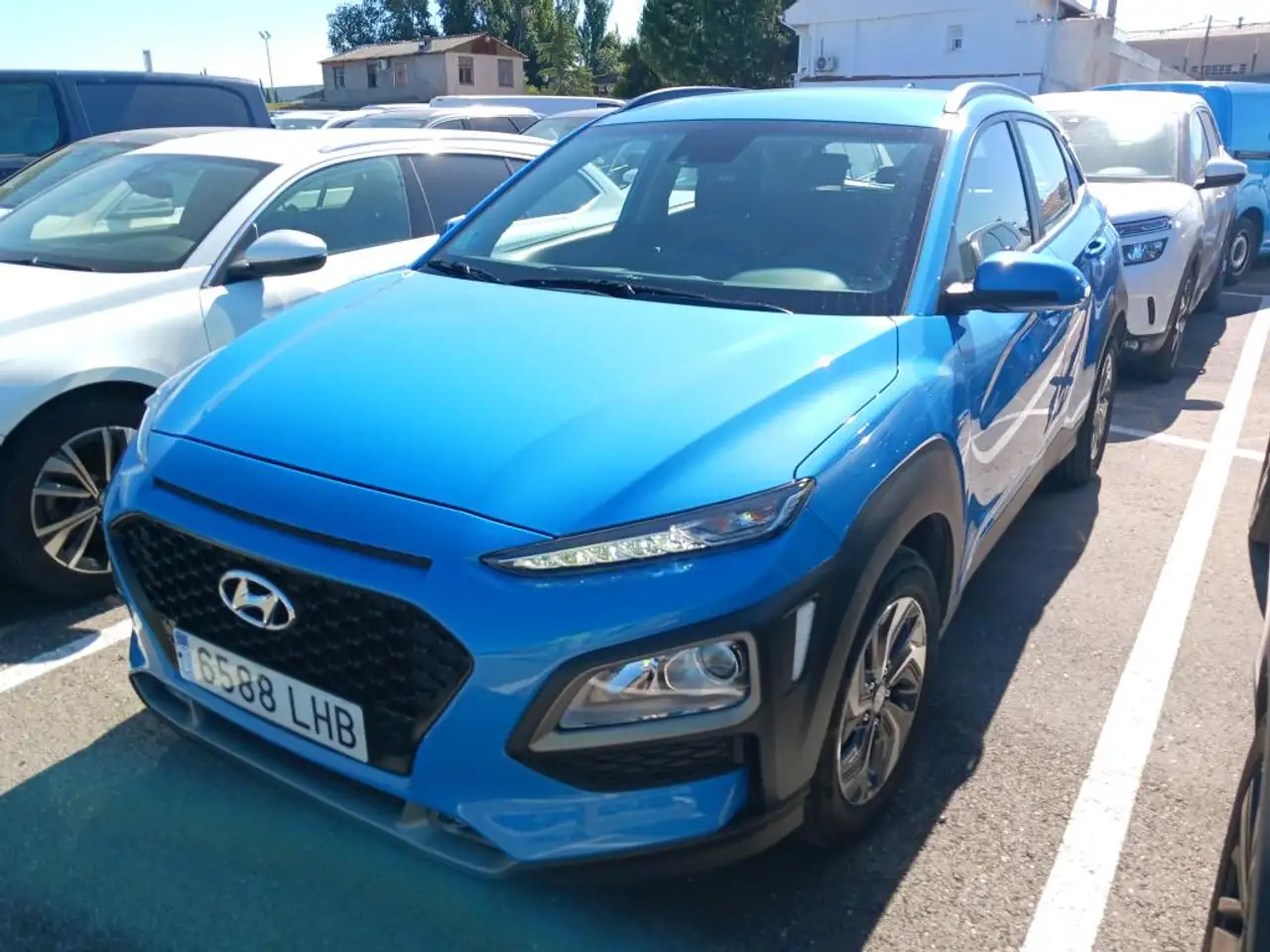 Renting Hyundai KONA HEV 1.6 GDI DT Klass Azul