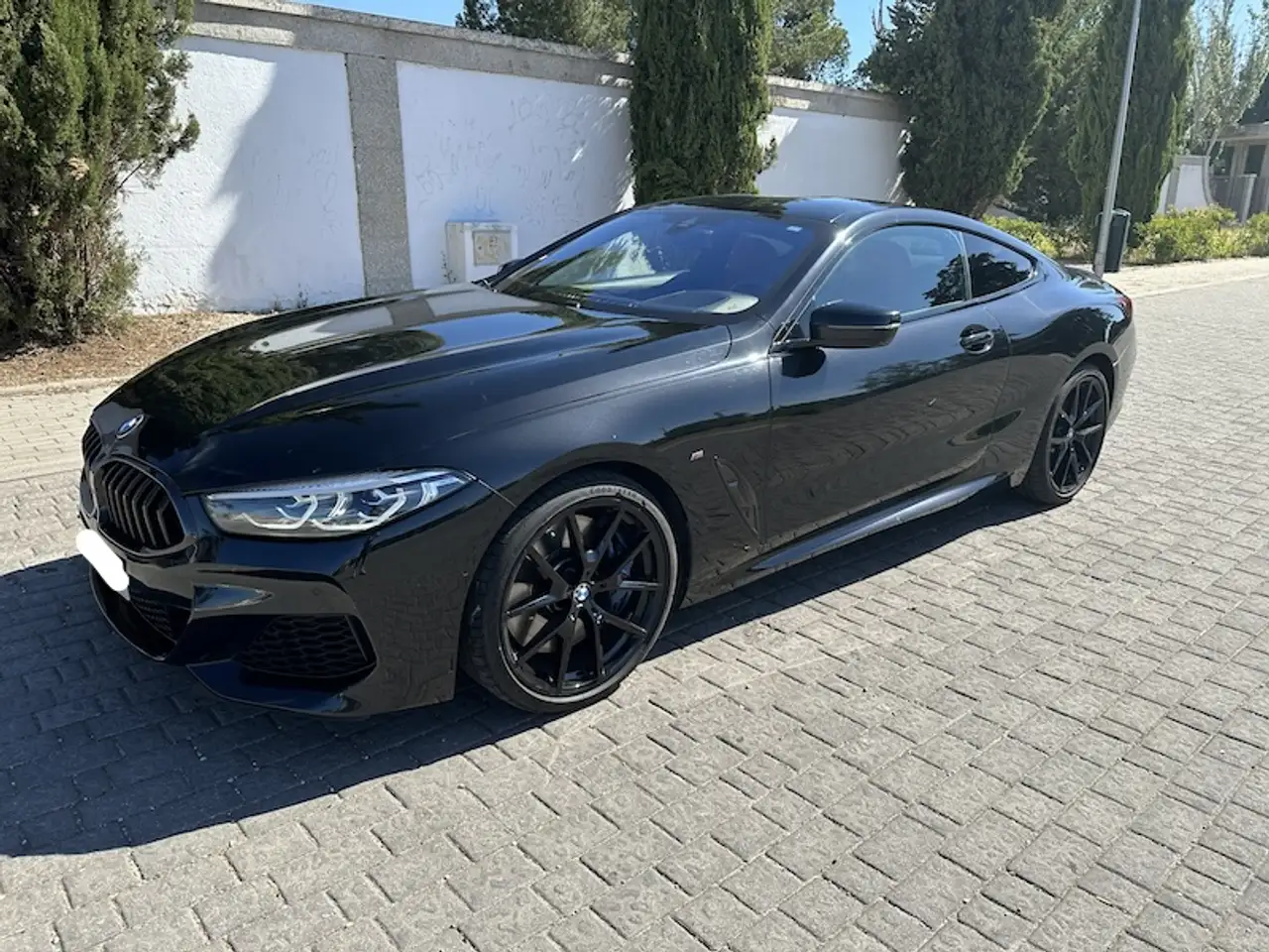 Renting BMW M850 M850i Coupé xDrive Negro