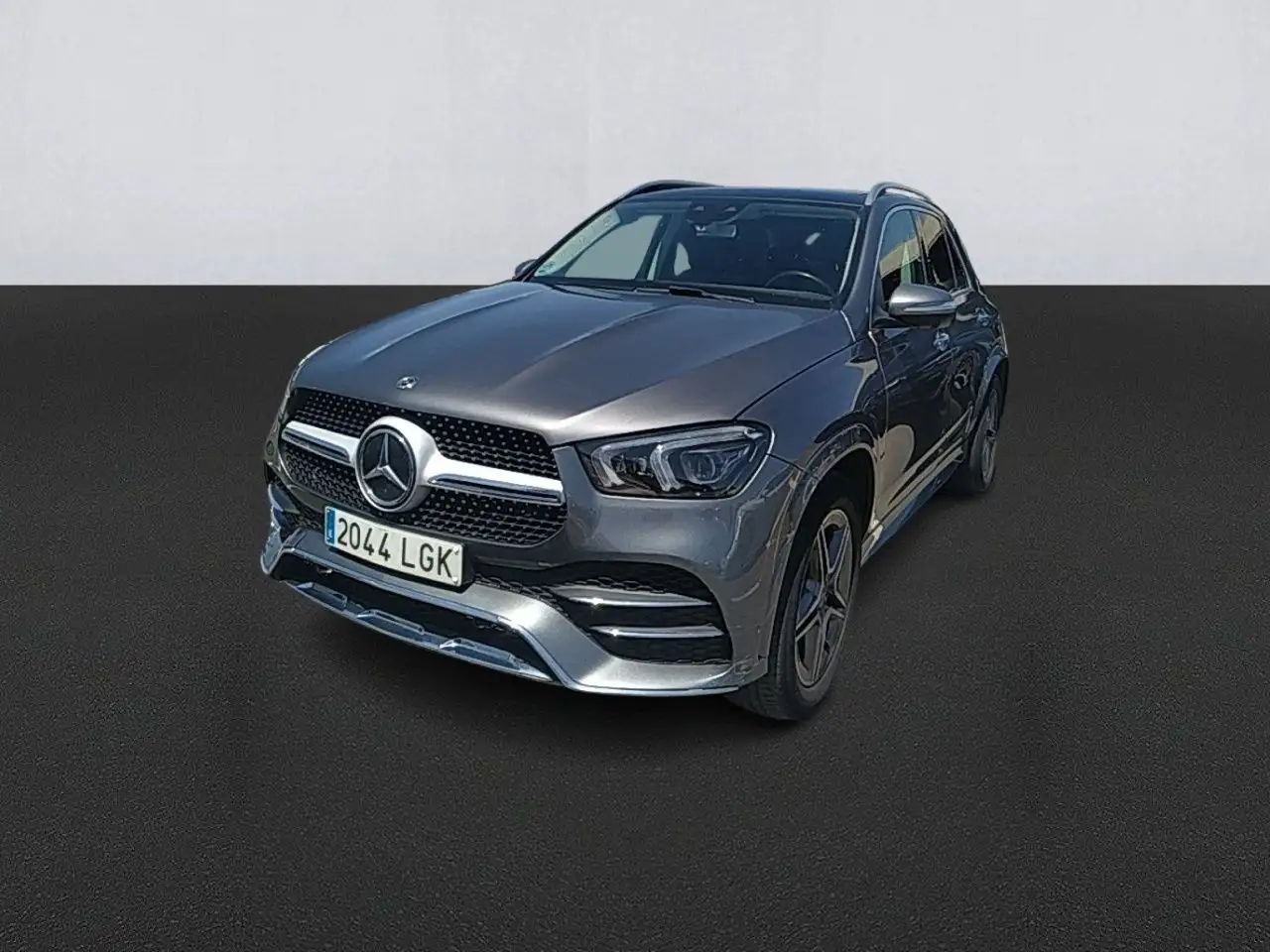 Renting Mercedes-Benz GLE 300 MERCEDES   d 4MATIC Gris