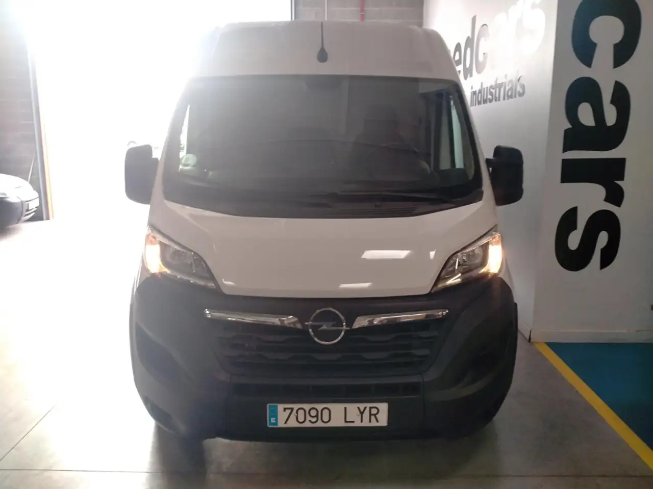 Renting Opel Movano OPEL Industrial  Manual de 3 Puertas Blanco