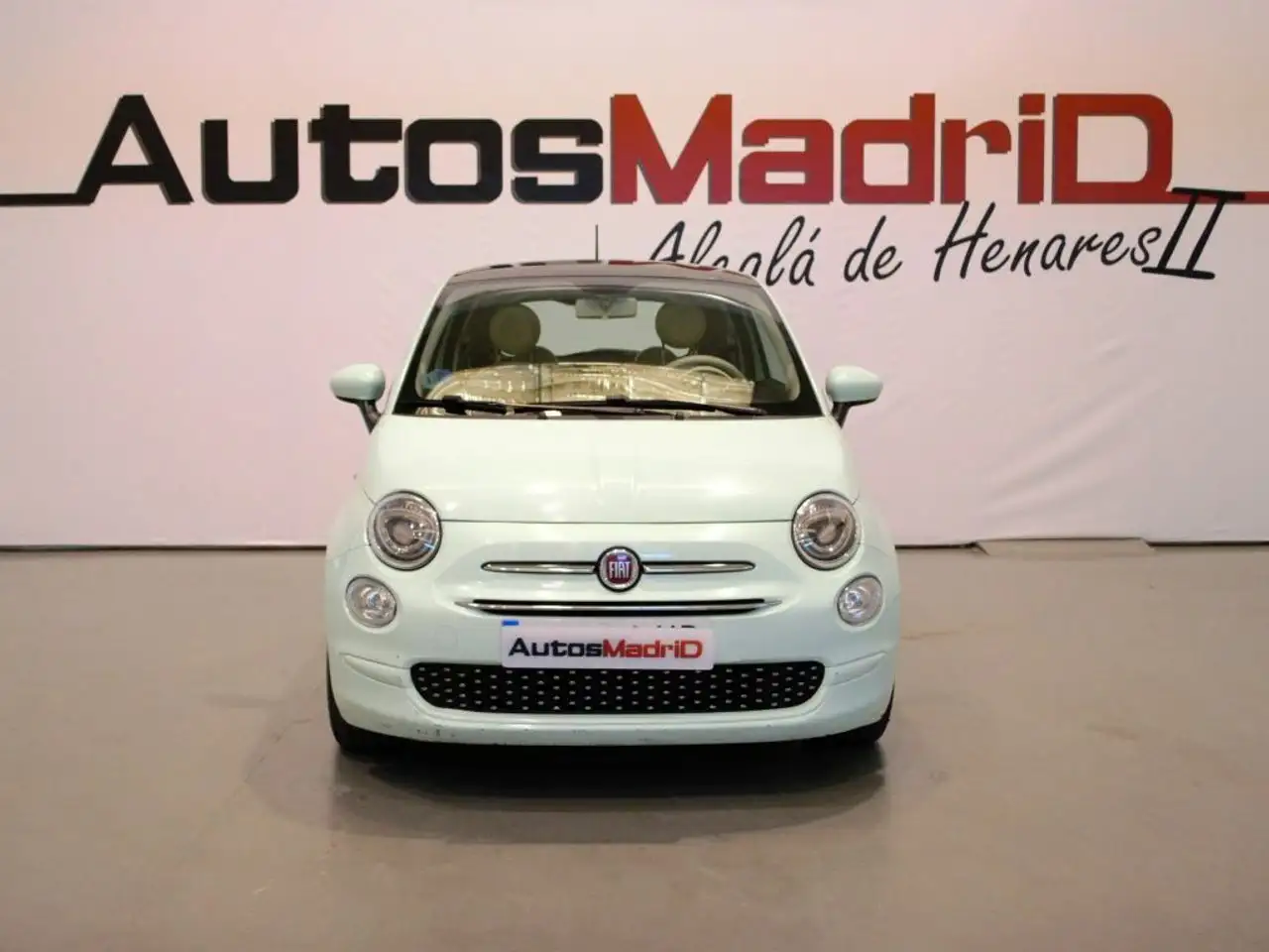 Renting Fiat 500 Pop 1.0 6v 52KW (70 CV) Azul