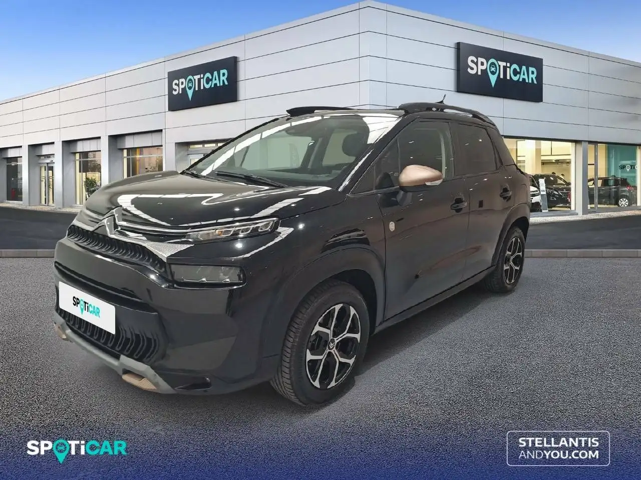 Renting Citroen C3 Aircross Puretech S&S C-Series 110 Negro 2